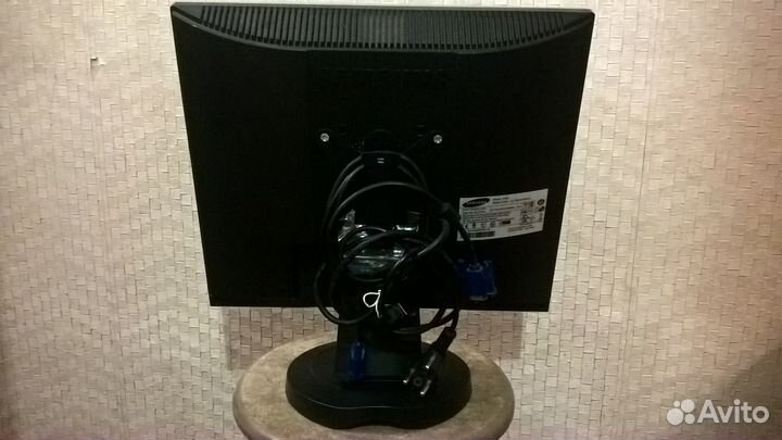 Монитор Samsung SyncMaster 720N, (17 дюймов)