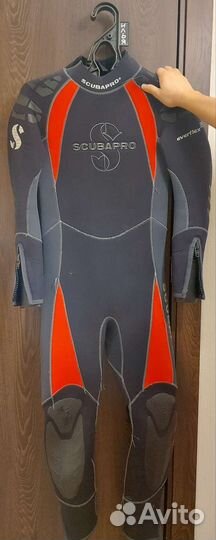 Гидрокостюм для дайвинга