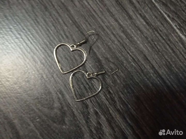 Серьги в виде сердец
