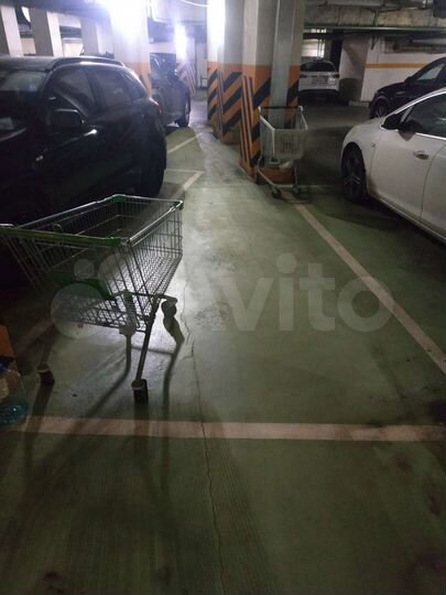 Машиноместо, 30 м²