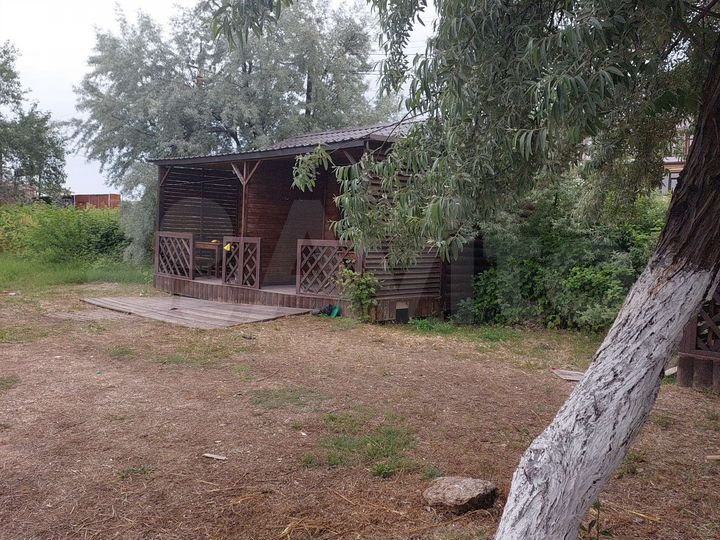 Дом 12 м² на участке 30 сот.