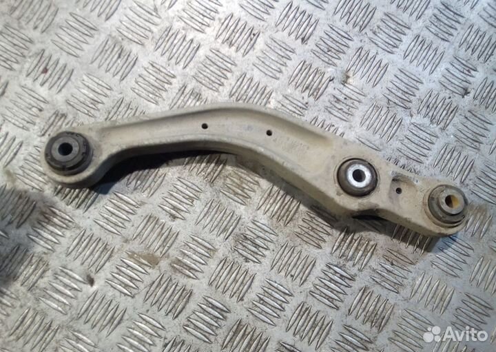Рычаг задний поперечный на Ауди А8