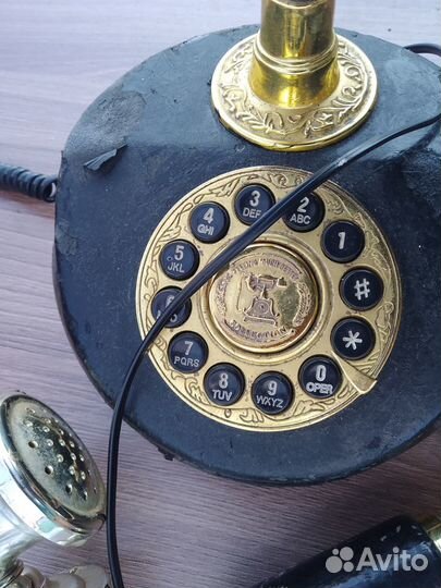 Ретро телефон. Проводной