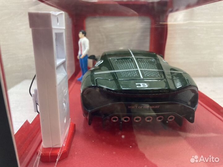 Модель автомобиля Bugatti 1:24