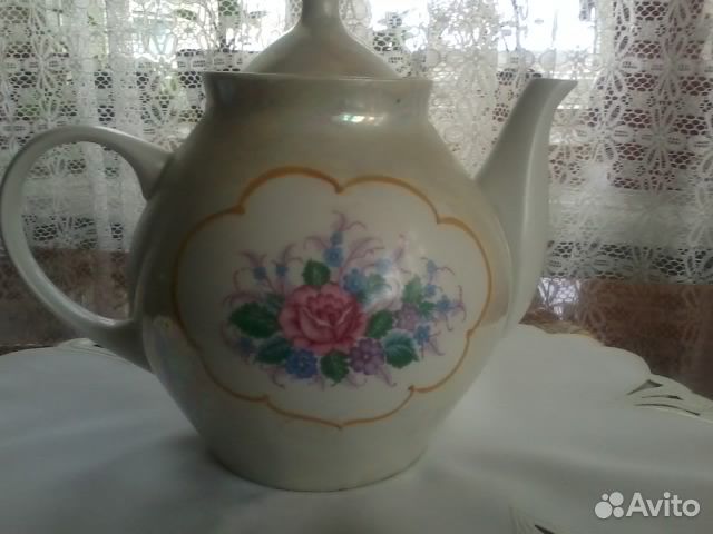 Чайник фаянсовый