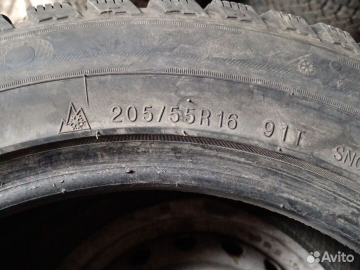 Kumho I'Zen KW22 205/55 R16