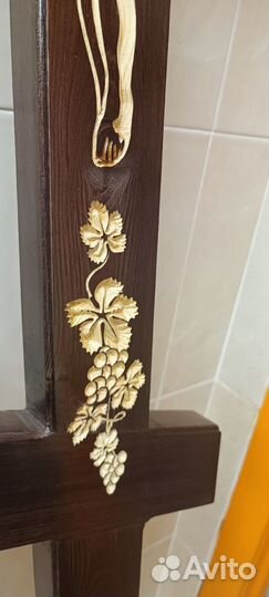 Деревянный крест на могилу