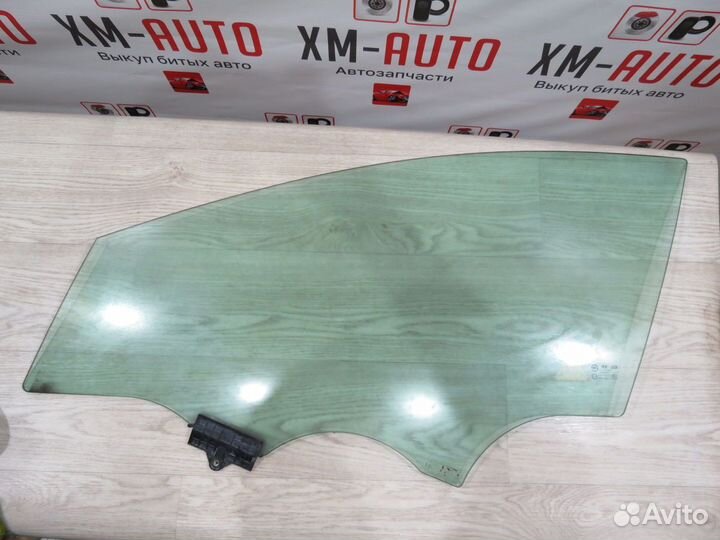 Стекло двери передней левой Hyundai i40