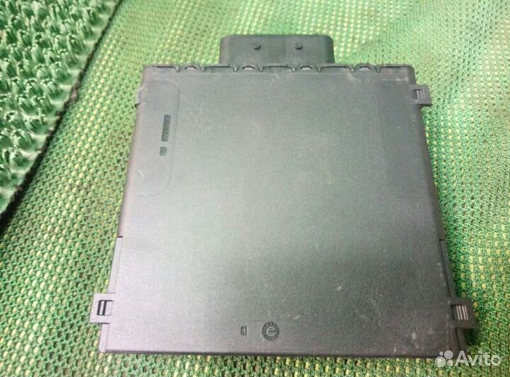 Стабилизатор напряжения задний Audi Q3 Quattro 8UB