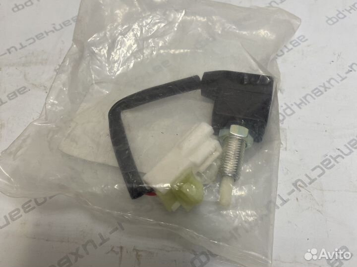 Датчик стоп-сигнала Hyundai ix35/Solaris