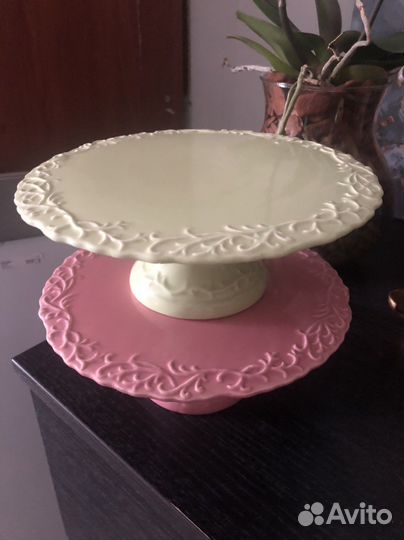 Поднос на ножках