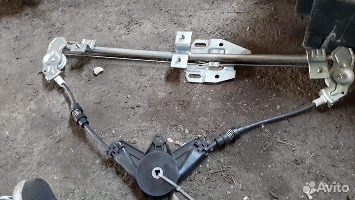 Стеклоподъемник электрический передний левый 2123