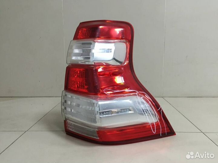 Фонарь задний правый Toyota Land Cruiser Prado J15