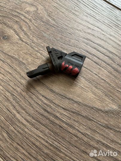 Датчик ABS передний Volvo V60 S60 FW48 2011