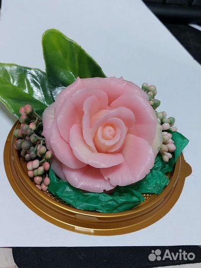 Роз в куполе из мыла