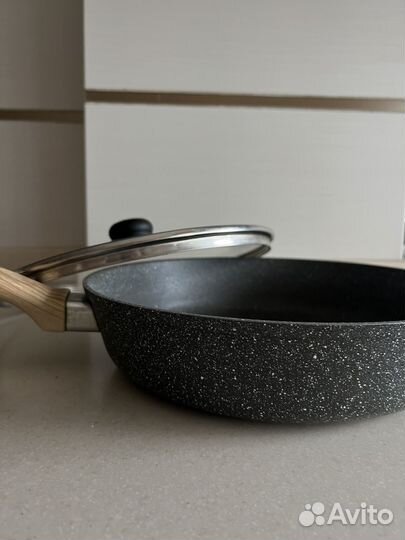 Сковорода большая