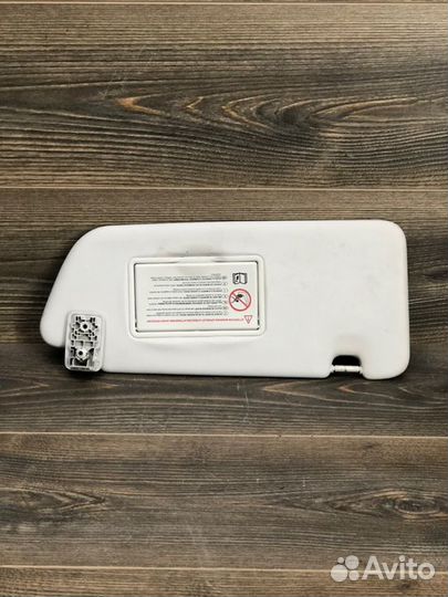 Солнцезащитный козырек передний правый Peugeot 308