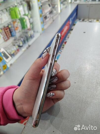 Телефон iPhone x 64