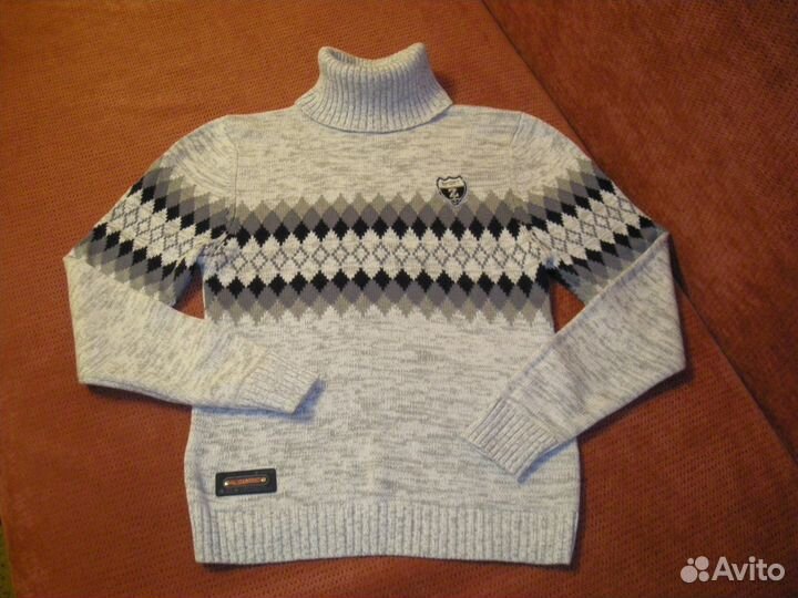 Свитер с орнаментом