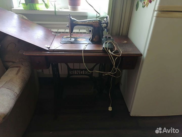 Швейная машина Singer