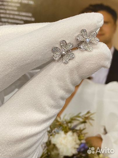 Серьги Van Cleef Frivole