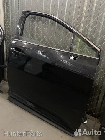 Передняя правая дверь Lexus RX