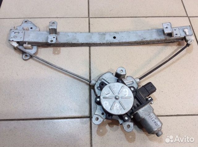 Стеклоподъемник электрический задний правый