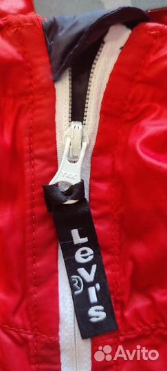 Ветровка Levi