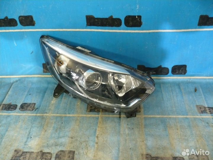 Renault Kaptur Фара передняя правая б/у.оригинал