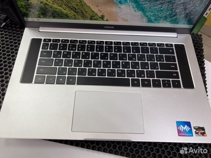 Honor MagicBook Pro 16 / Ryzen 5-4600H, 16/512Gb