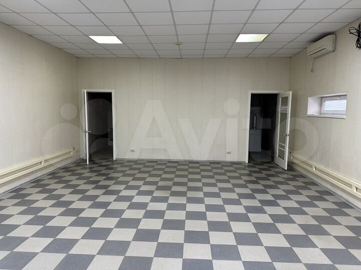 Торговая площадь, 70 м²