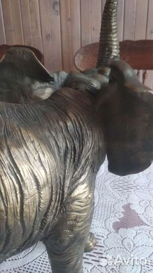 Стутуэтка Северный олень, слон-победитель