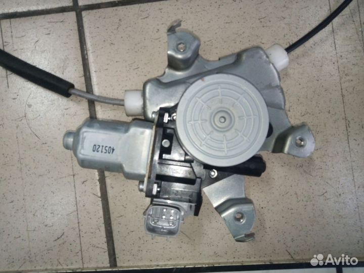 Стеклоподъемник передний правый Nissan Almera G15