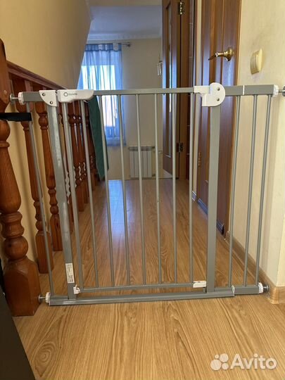Ворота безопасности на лестницу