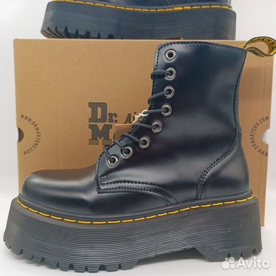 DR. Martens 1460 Jadon Black Platform