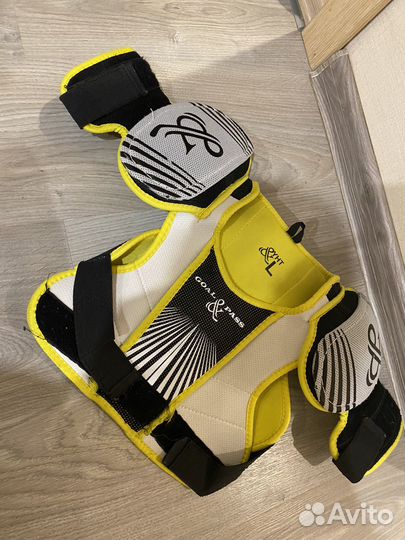 Нагрудник хоккейный