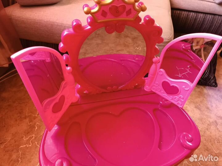 Детский туалетный столик