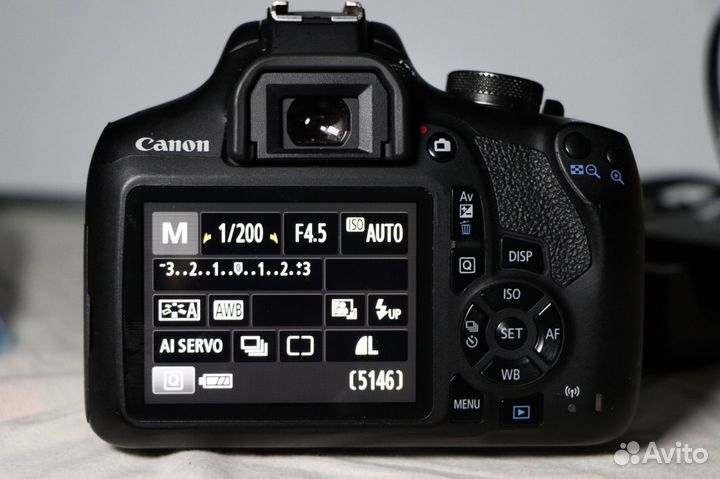 Комплект Зеркальный фотоаппарат canon eos 2000d