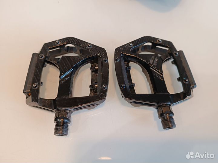 Педали для велосипеда и велосумки