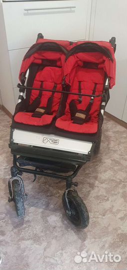 Коляска для двойни mountain buggy duet