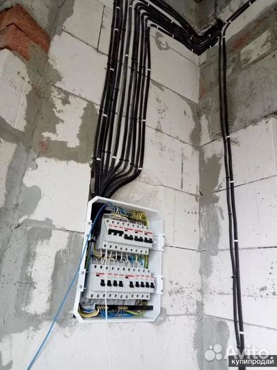 Электрик электромонтажник