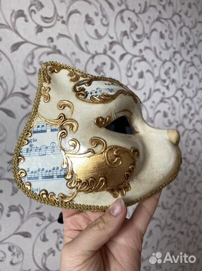 Венецианская маска