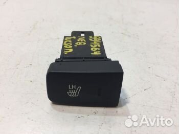 Кнопка обогрева сидений