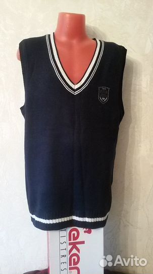 Школьная форма. На 7-9 лет. Жилеты. Рубашки