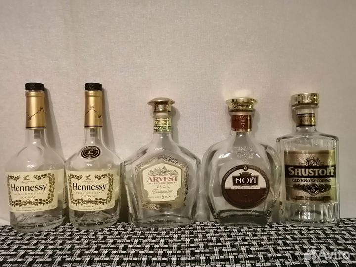 Бутылки стеклянные