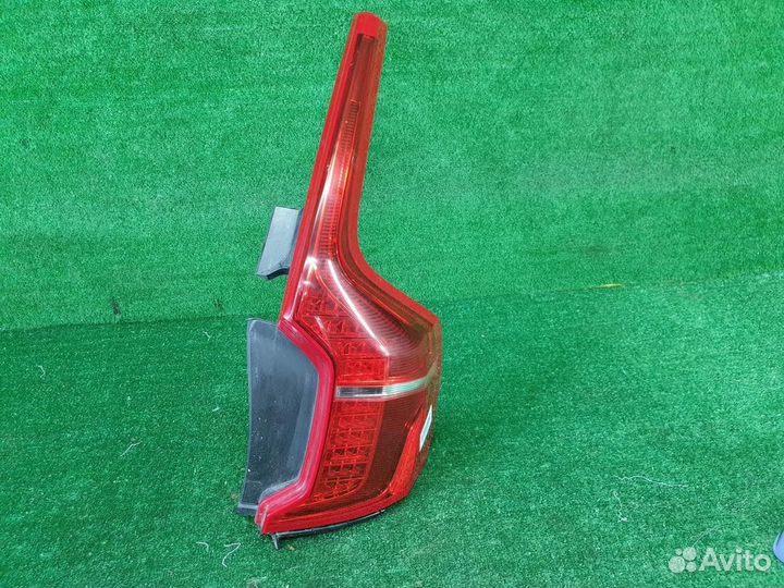 Фонарь задний правый Volvo XC90