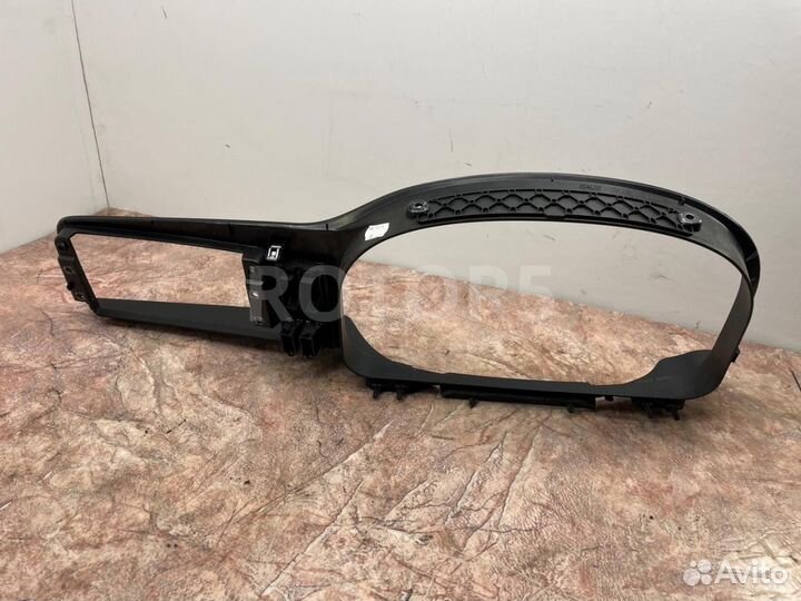 Кожух (рамка) панели приборов MAN TGX 2014