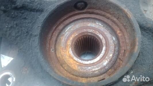 Ступица передняя правая KIA sportage 3 (4GM20N901)