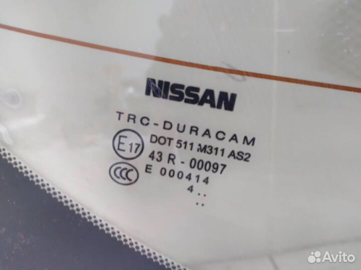 Б/У Стекло заднее G97004AA0B nissan