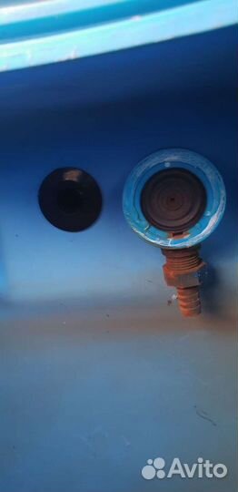 Емкость для воды бу